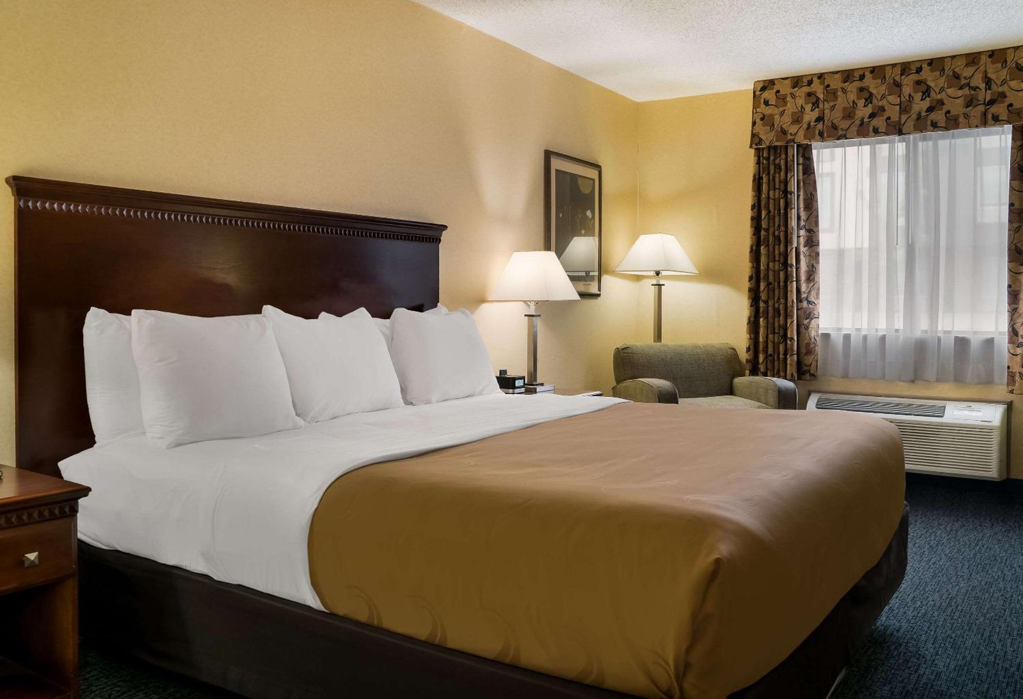 Quality Inn Grand Blanc - Flint South Экстерьер фото