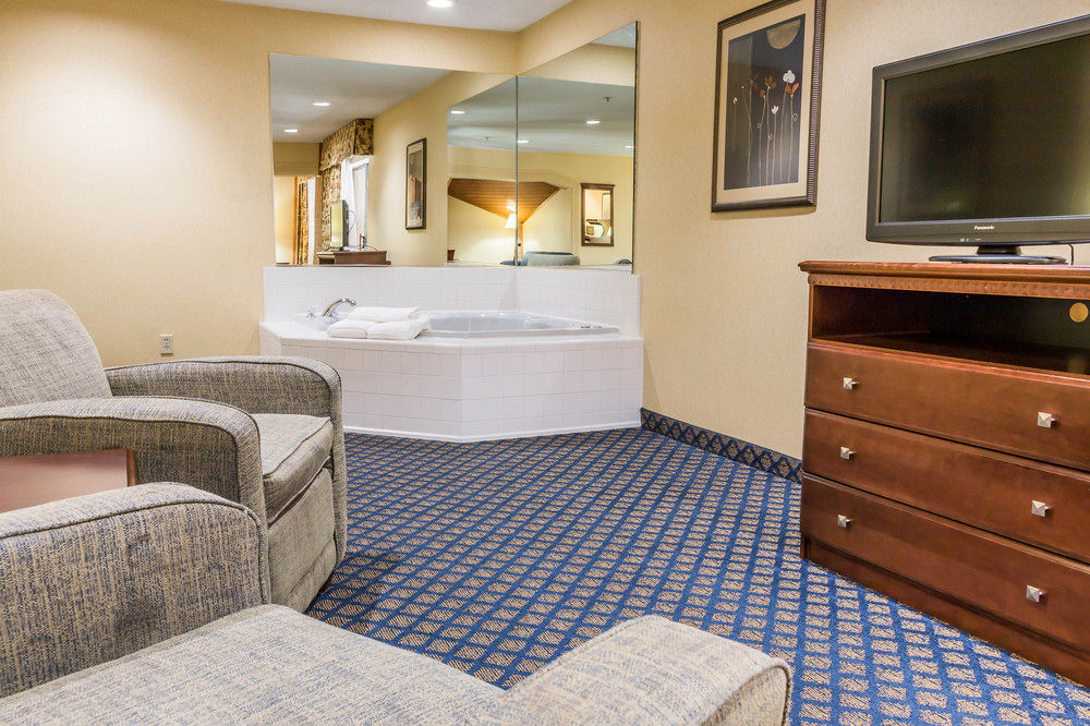 Quality Inn Grand Blanc - Flint South Экстерьер фото
