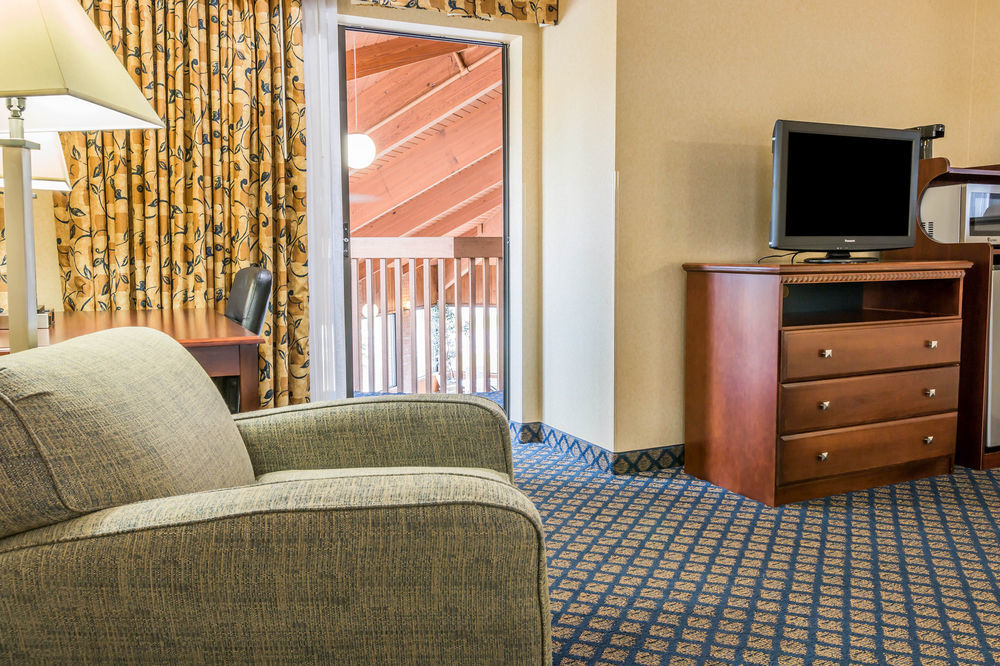 Quality Inn Grand Blanc - Flint South Экстерьер фото